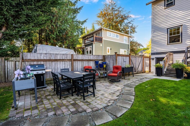 Quiet West Seattle Home | Best Location! - Seattle, Washington