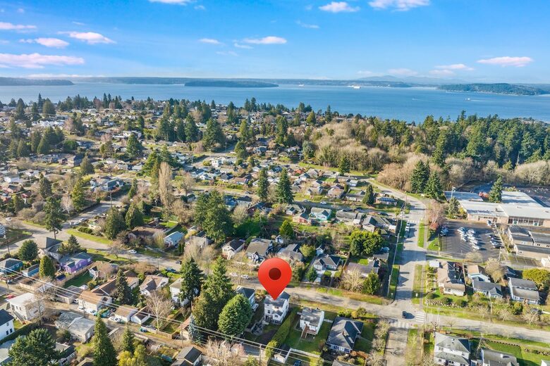 Quiet West Seattle Home | Best Location! - Seattle, Washington
