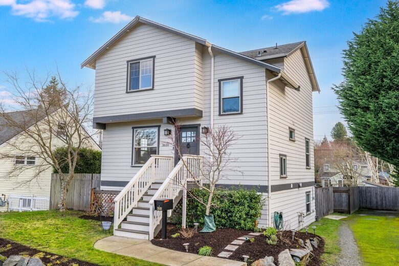 Quiet West Seattle Home | Best Location! - Seattle, Washington