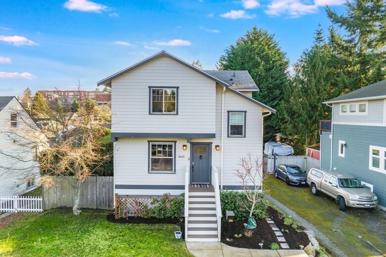Quiet West Seattle Home | Best Location! - Seattle, Washington