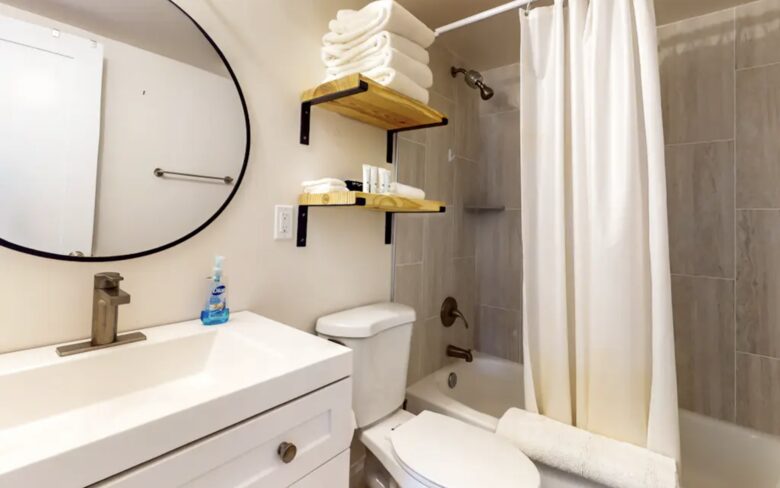 The Naples Bungalow | Dog Friendly - Naples, Florida