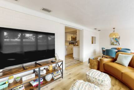 The Naples Bungalow | Dog Friendly - Naples, Florida