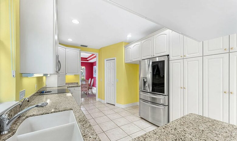 Riverside Bliss with Beach Access in Melbourne Beach - Melbourne Beach, Florida