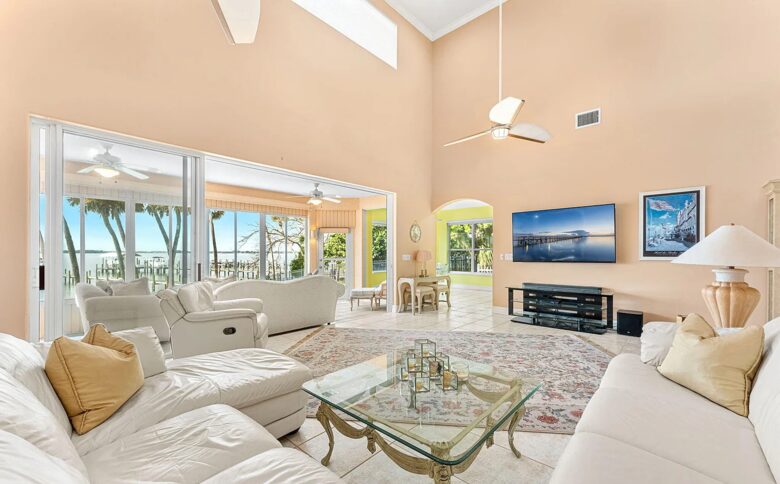 Riverside Bliss with Beach Access in Melbourne Beach - Melbourne Beach, Florida