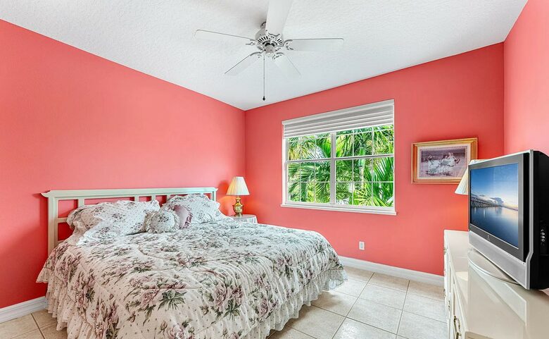 Riverside Bliss with Beach Access in Melbourne Beach - Melbourne Beach, Florida