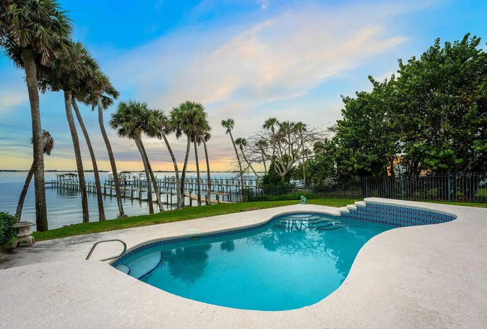 Riverside Bliss with Beach Access in Melbourne Beach - Melbourne Beach, Florida