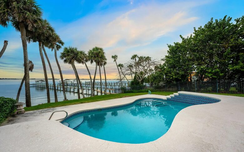 Riverside Bliss with Beach Access in Melbourne Beach - Melbourne Beach, Florida