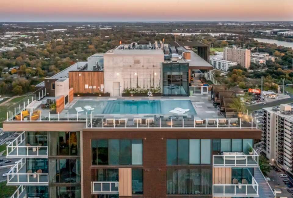 Stylish Urban Getaway in the Heart of Austin - Austin, Texas