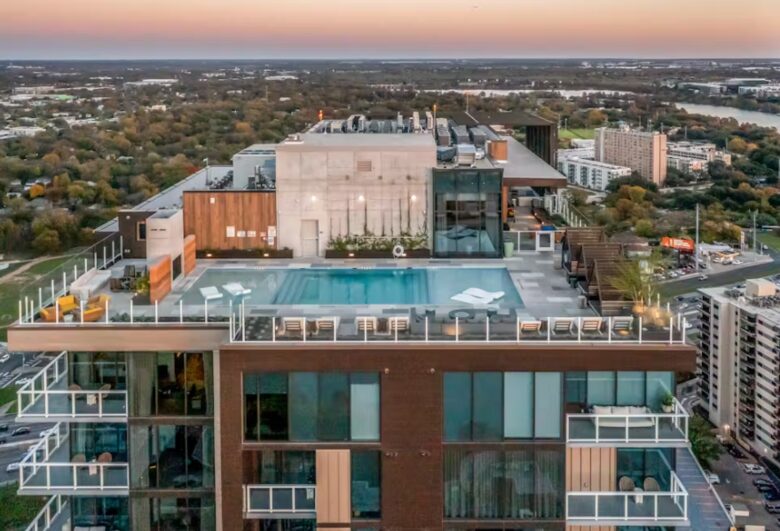 Stylish Urban Getaway in the Heart of Austin - Austin, Texas