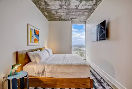 Stylish Urban Getaway in the Heart of Austin - Austin, Texas