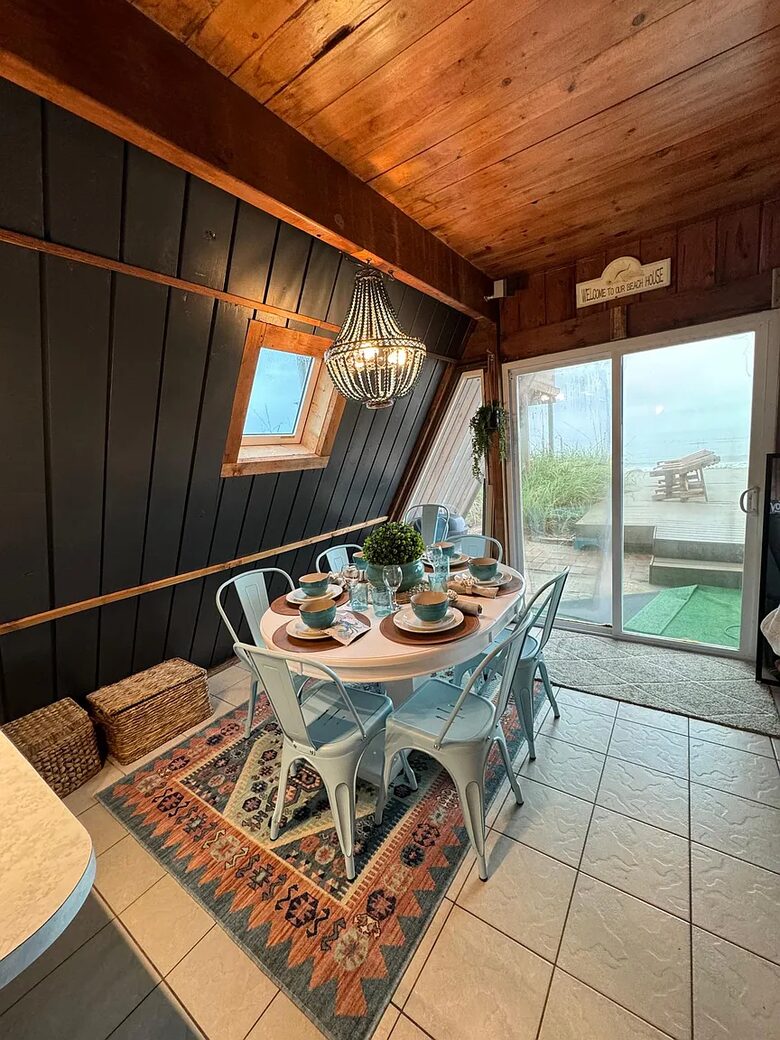 A-frame on the Beach - New Smyrna Beach, Florida