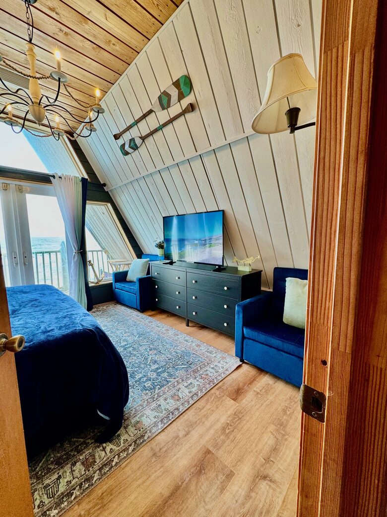 A-frame on the Beach - New Smyrna Beach, Florida