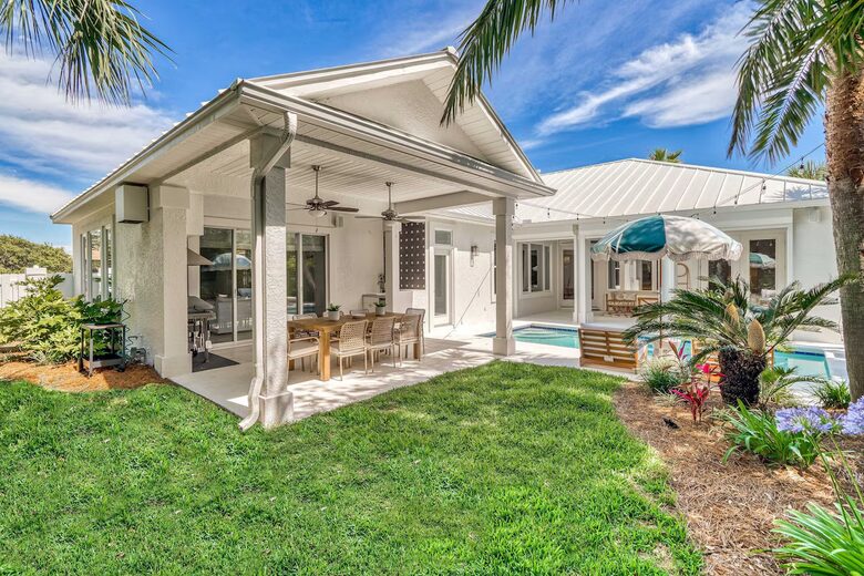 Seacrest West Retreat Near 30A Beaches - Inlet Beach, Florida
