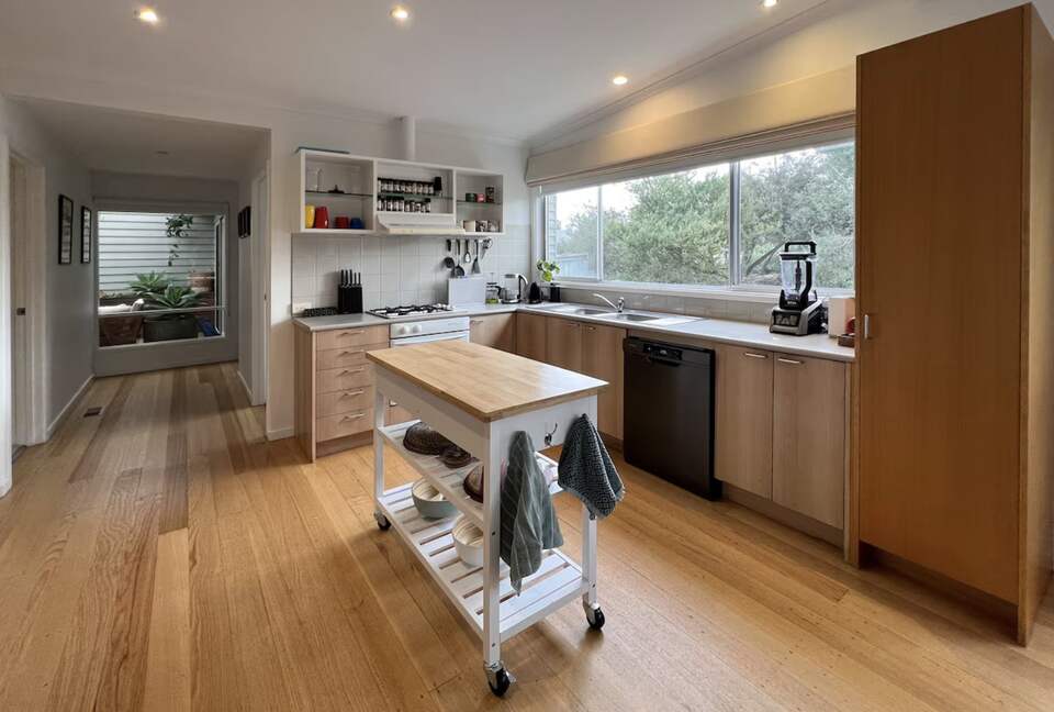 Moonah Decks Beach House - Rye, Australia