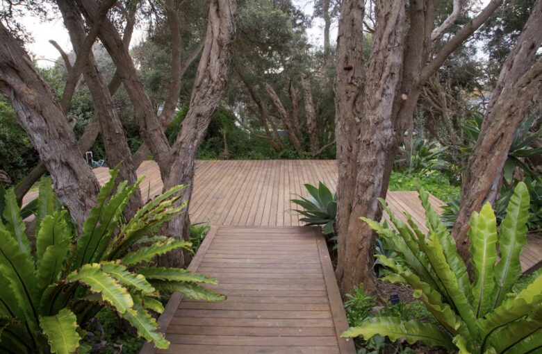 Moonah Decks Beach House - Rye, Australia