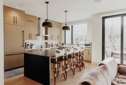 One Riverfront Townhome Residence in Avon - Avon, Colorado