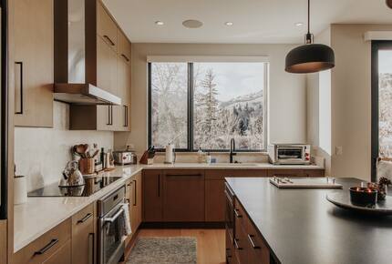 One Riverfront Townhome Residence in Avon - Avon, Colorado
