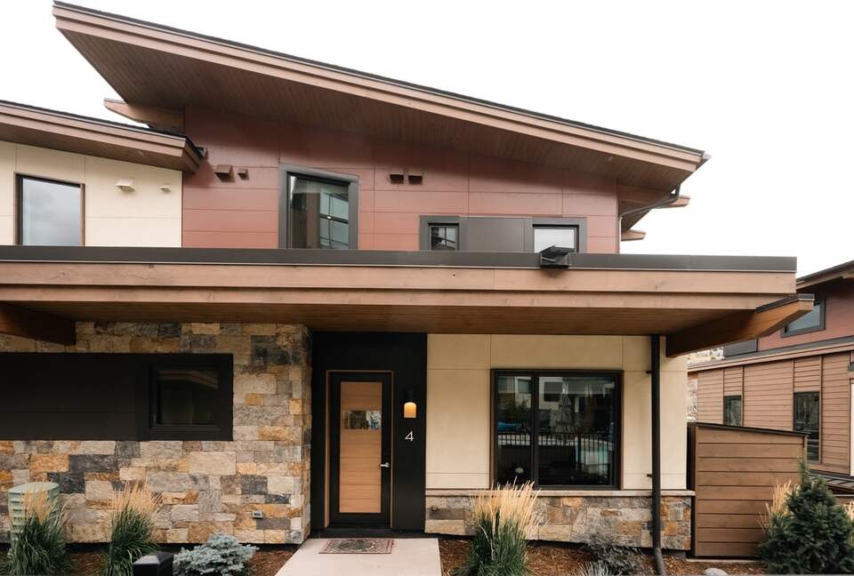One Riverfront Townhome Residence in Avon - Avon, Colorado