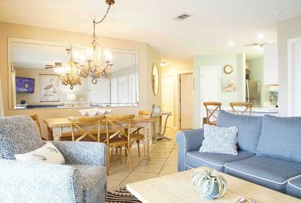 30A Seagrove Beach Escape | Walk to Beach - Santa Rosa Beach, Florida