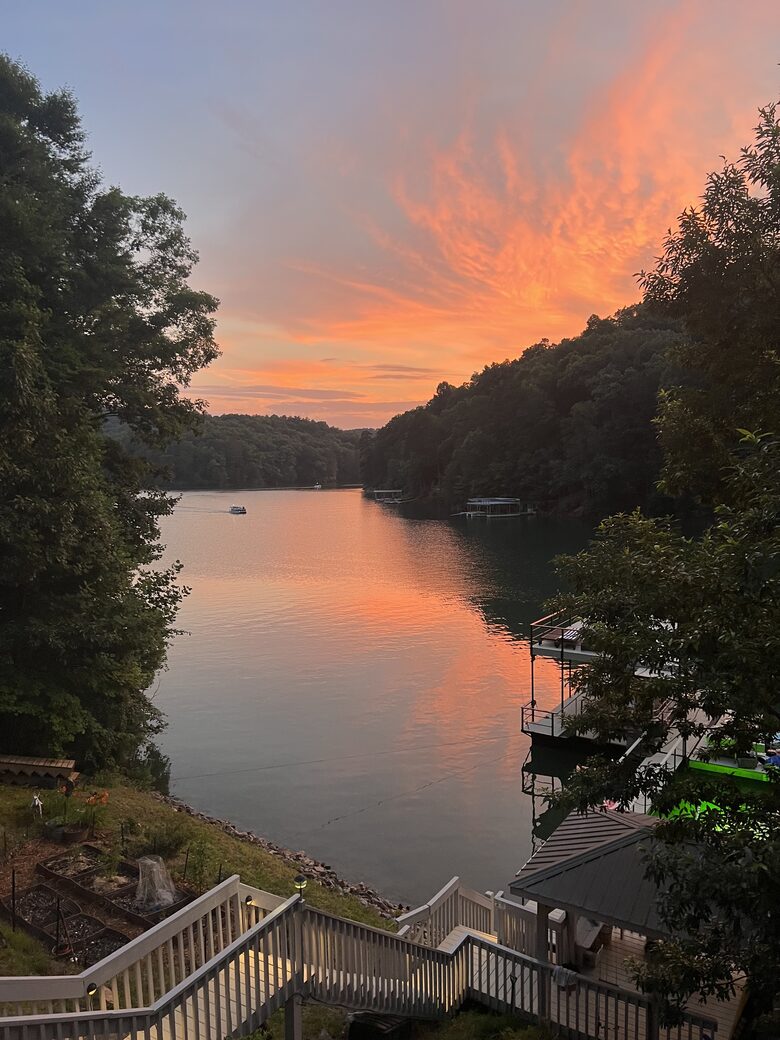 Heaven's Gate | Lake Front at Lake Hiwassee - Murphy, North Carolina