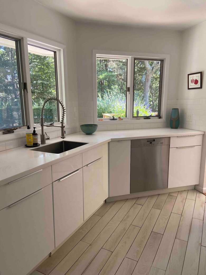 Sunny and Secluded Modernist Gem with Heated Pool - East Hampton, New York
