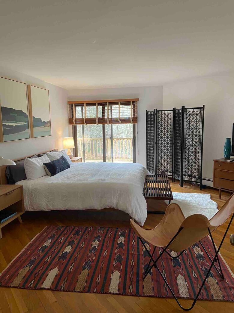 Airy master bedroom with views and en suite bathroom.