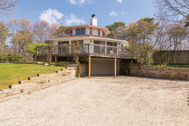 Sunny and Secluded Modernist Gem with Heated Pool - East Hampton, New York