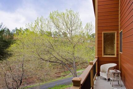 Peaceful Horsetooth Retreat with a View - Fort Collins, Colorado