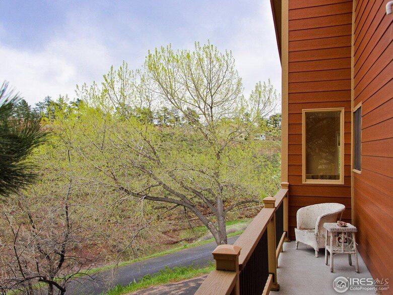 Peaceful Horsetooth Retreat with a View - Fort Collins, Colorado