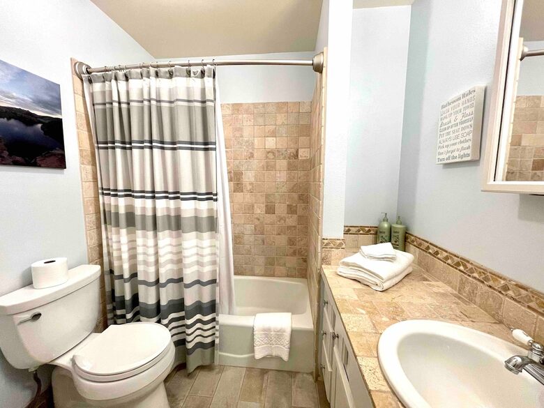 Peaceful Horsetooth Retreat with a View - Fort Collins, Colorado