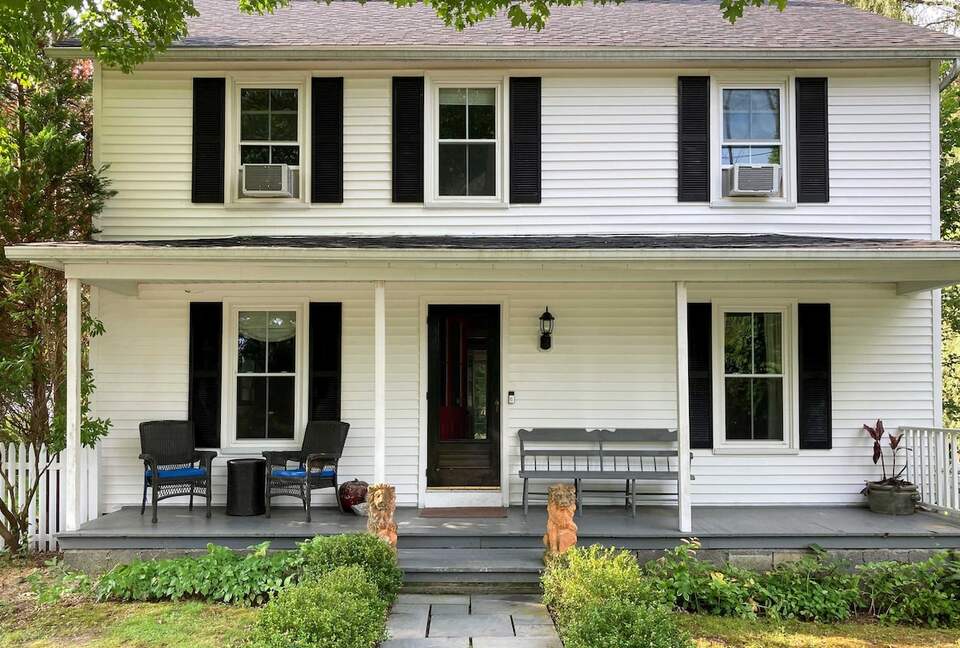 Cozy Litchfield House - Litchfield, Connecticut
