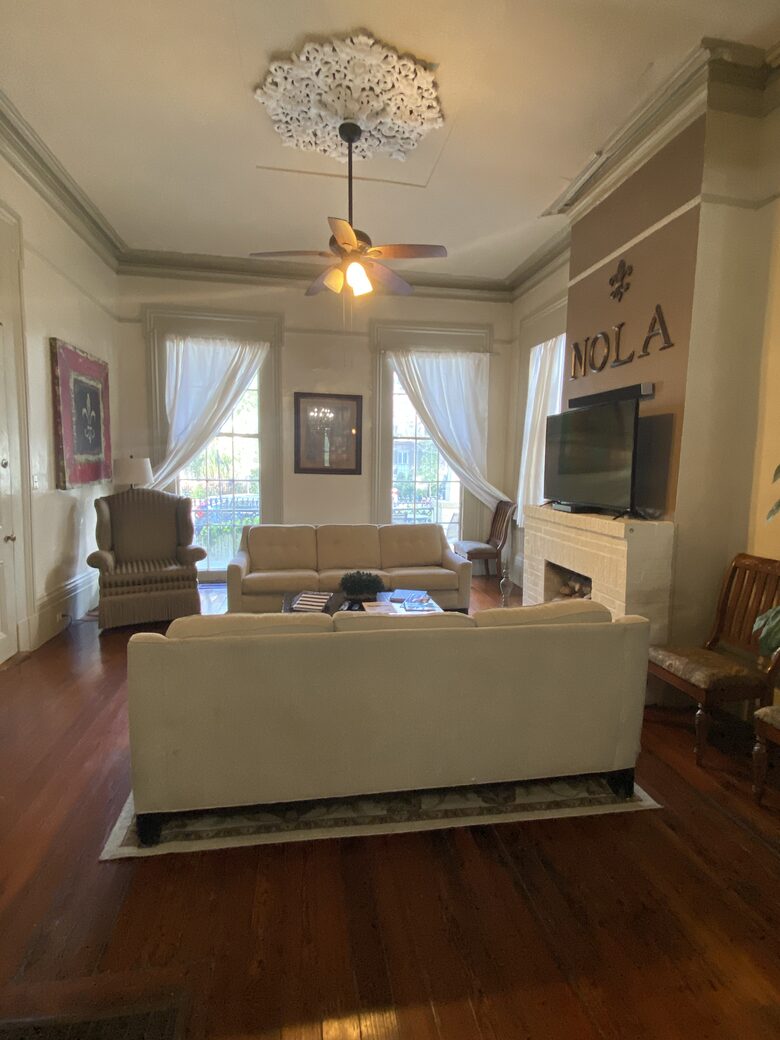 Elegant 1850s Home on the Mardi Gras Parade Route - New Orleans, Louisiana
