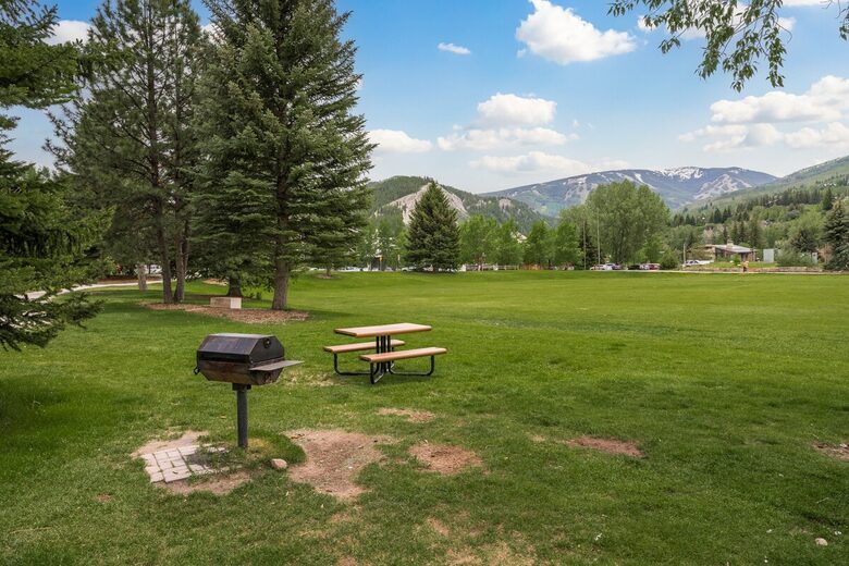Beaver Creek Getaway | Steps to Gondola, 12 minutes to Vail - Avon, Colorado