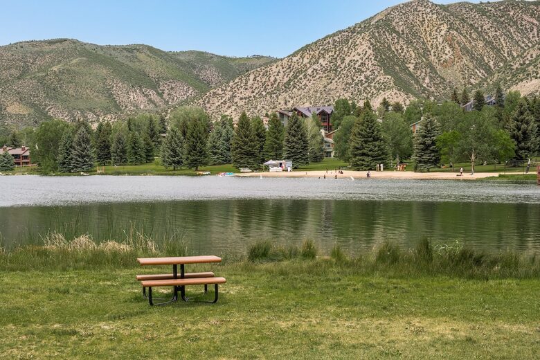 Beaver Creek Getaway | Steps to Gondola, 12 minutes to Vail - Avon, Colorado