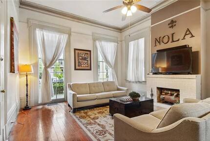 Elegant 1850s Home on the Mardi Gras Parade Route - New Orleans, Louisiana