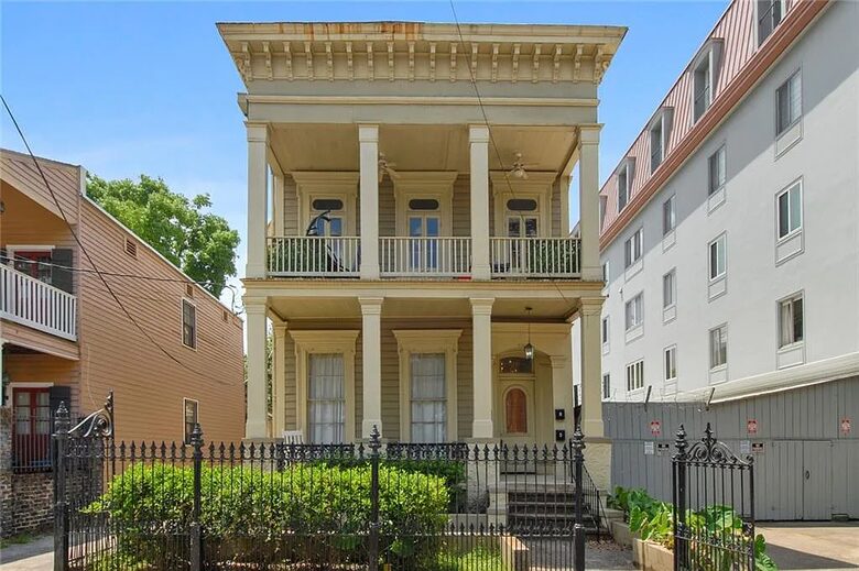 Elegant 1850s Home on the Mardi Gras Parade Route - New Orleans, Louisiana