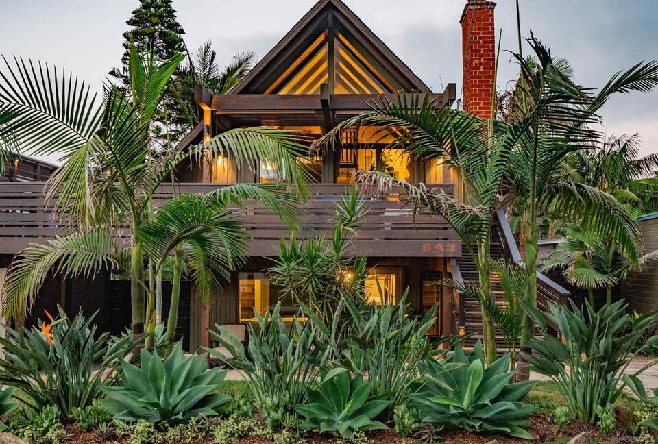 Encinitas Coastal Beach Bungalow - Encinitas, California