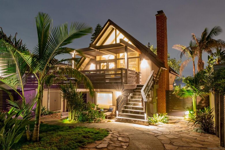 Encinitas Coastal Beach Bungalow - Encinitas, California