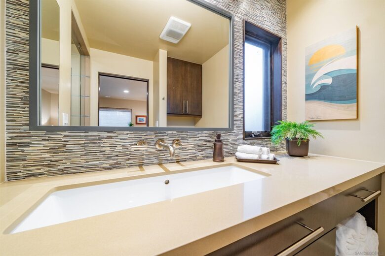 Encinitas Coastal Beach Bungalow - Encinitas, California