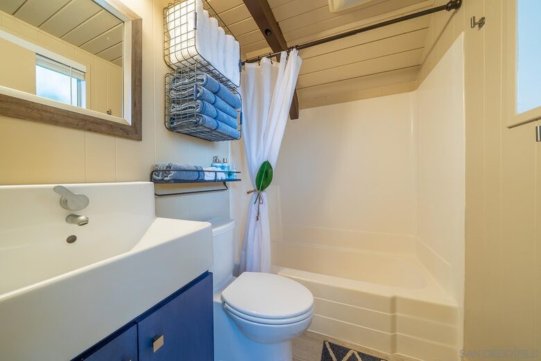 Encinitas Coastal Beach Bungalow - Encinitas, California