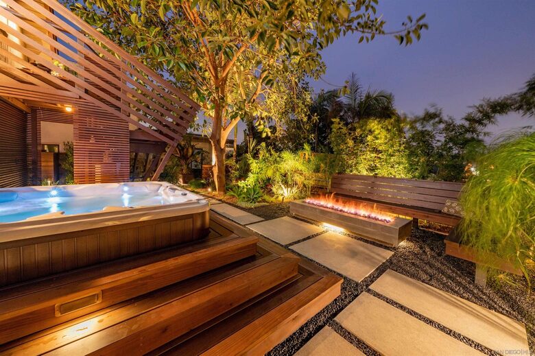 Encinitas Coastal Beach Bungalow - Encinitas, California