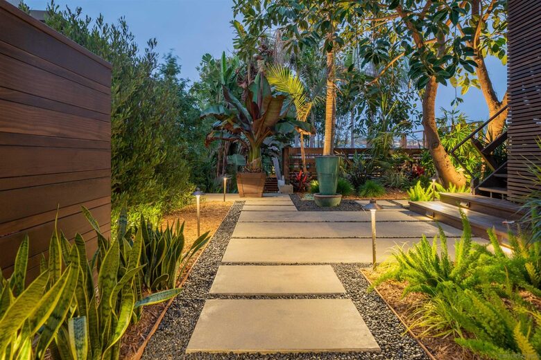 Encinitas Coastal Beach Bungalow - Encinitas, California
