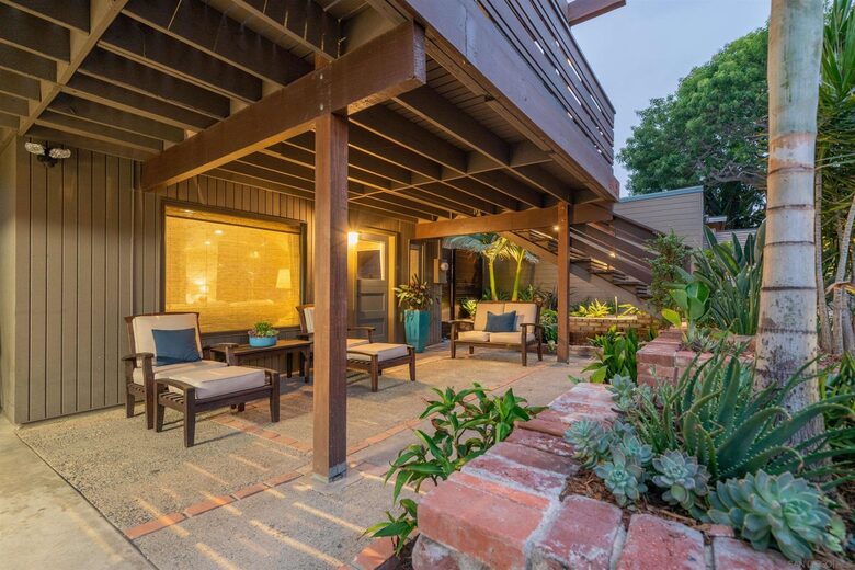 Encinitas Coastal Beach Bungalow - Encinitas, California