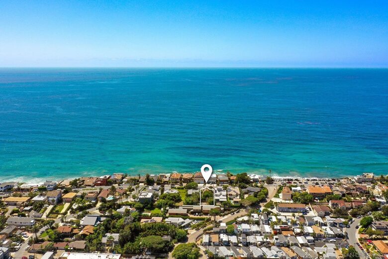 Encinitas Coastal Beach Bungalow - Encinitas, California