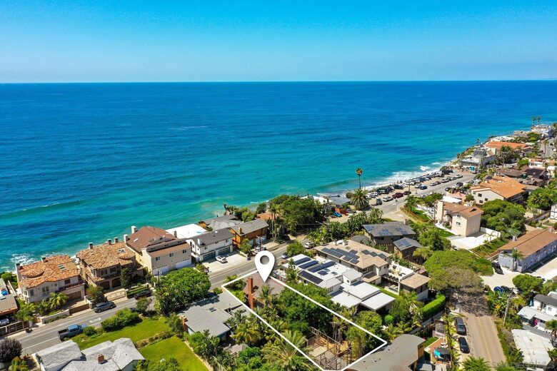 Encinitas Coastal Beach Bungalow - Encinitas, California