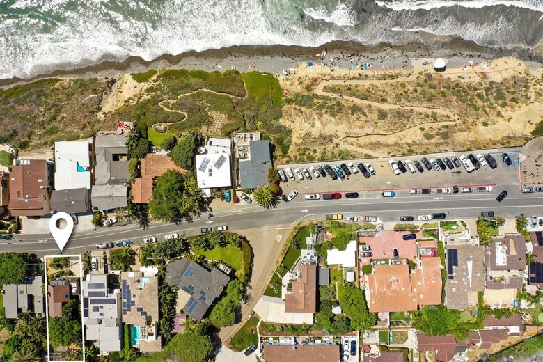 Encinitas Coastal Beach Bungalow - Encinitas, California