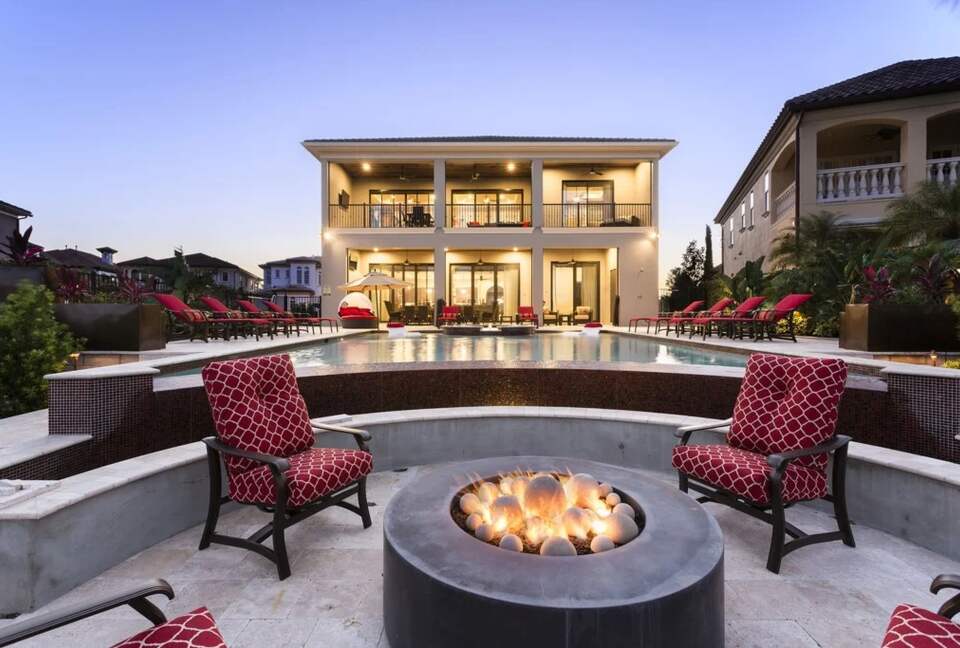 Ultimate Family Retreat with Themed Bedrooms and Game Loft - Reunion, Florida