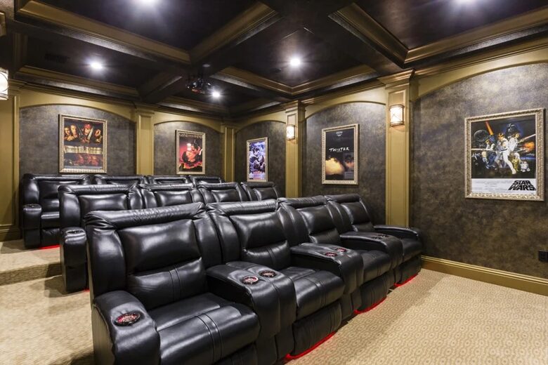 Ultimate Family Retreat with Themed Bedrooms and Game Loft - Reunion, Florida