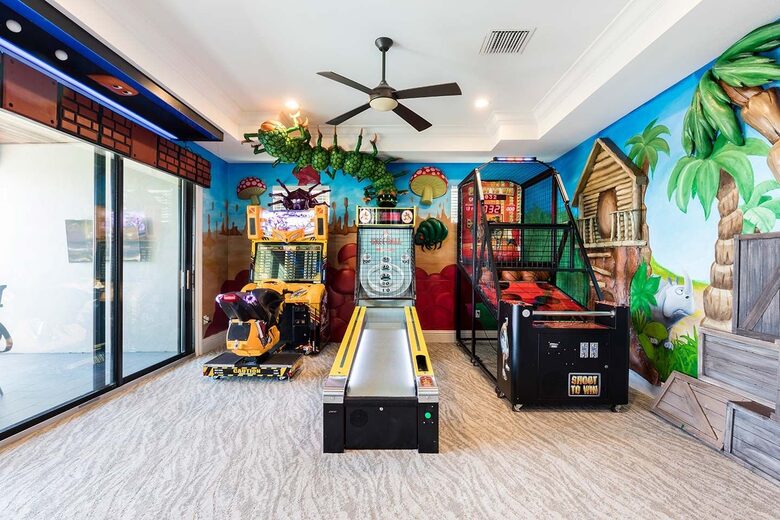 Ultimate Family Retreat with Themed Bedrooms and Game Loft - Reunion, Florida