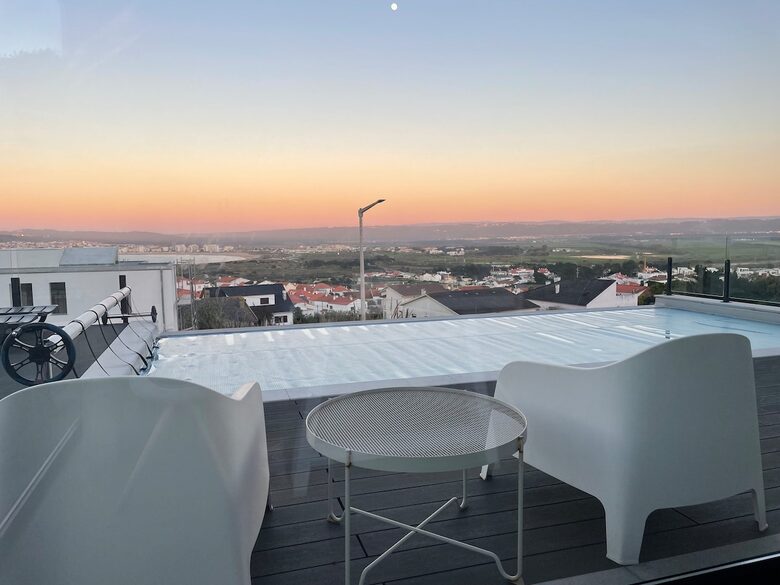 Villa Vista da Baía | Breathtaking Bay View & Heated Pool - Salir do Porto, Portugal
